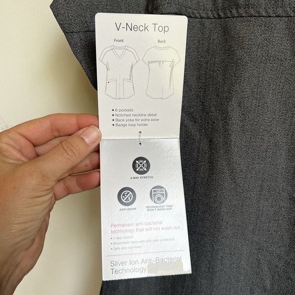 Cuddl Duds Climate Right‎ Scrub Top Women's Size Small New With Tags Grey Shirt - Picture 4 of 5